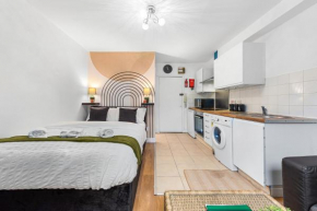 Modern Gem Brixton Centre Cozy & Comfort Charis City Studio
